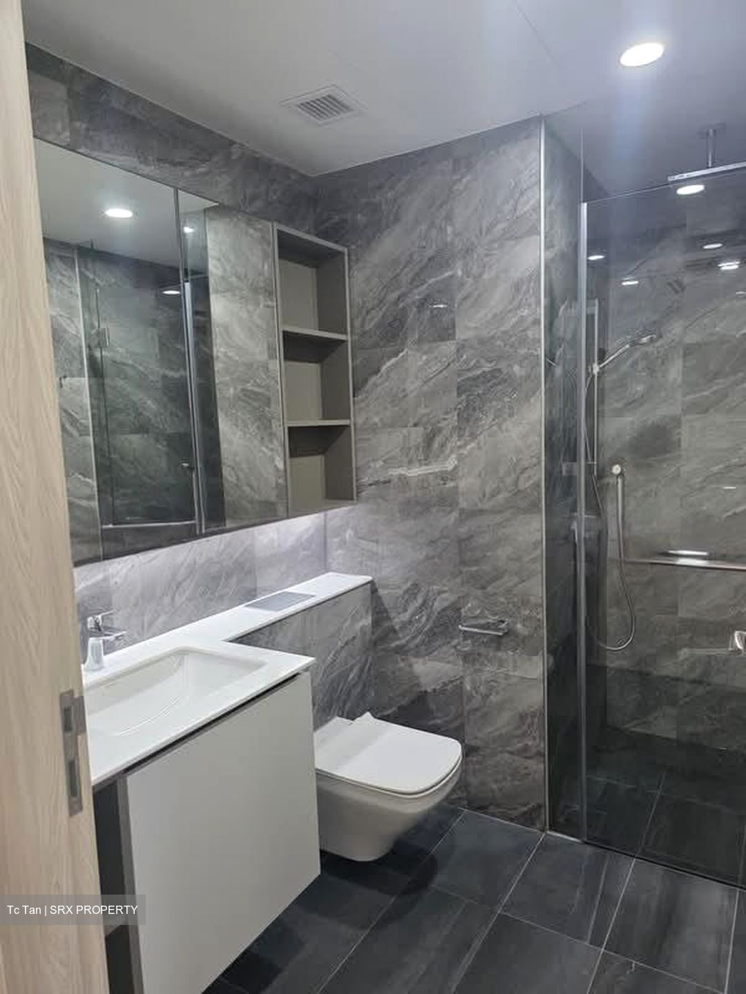Sengkang Grand Residences (D19), Apartment #568190901